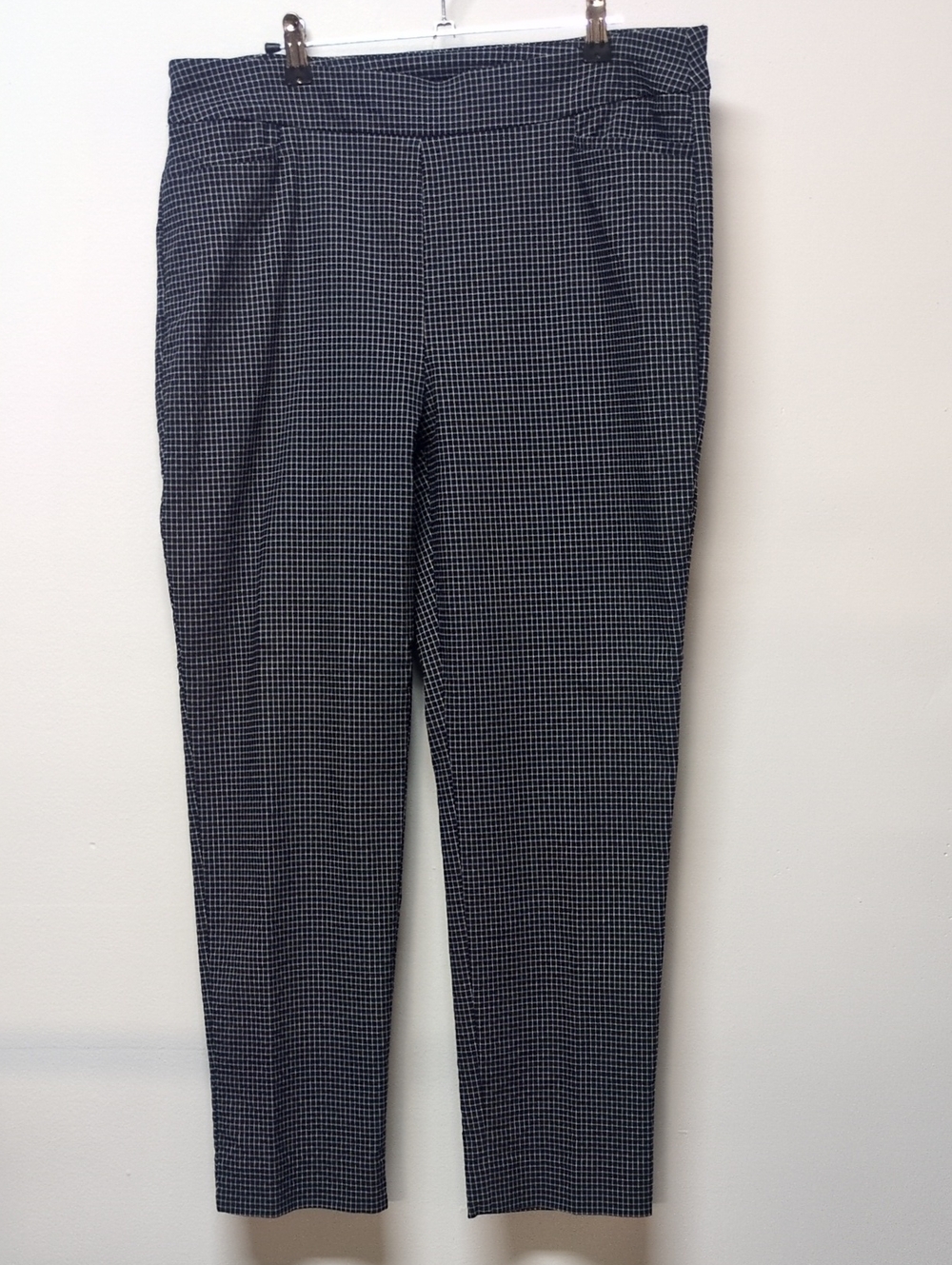 Chico’s Navy & White Checked Slim Ankle Pants — Size 2.5R Size 14 Size XL